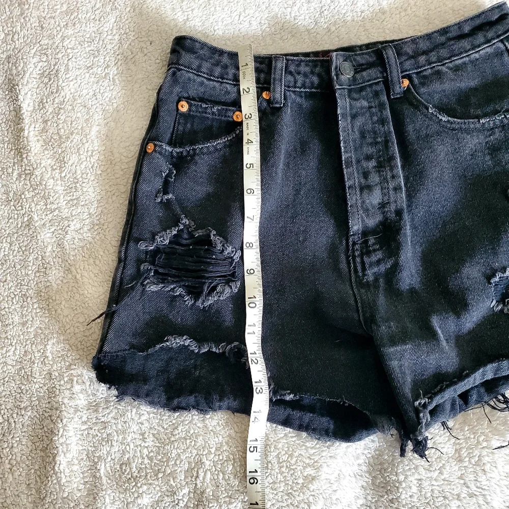 Sinature8 Black Jean Shorts Size M‎ Distressed Trashed Beachy Casual Streetwear